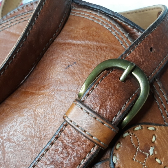 Lucky Brand Crossbody Saddle Bag - Picture 2 of 10